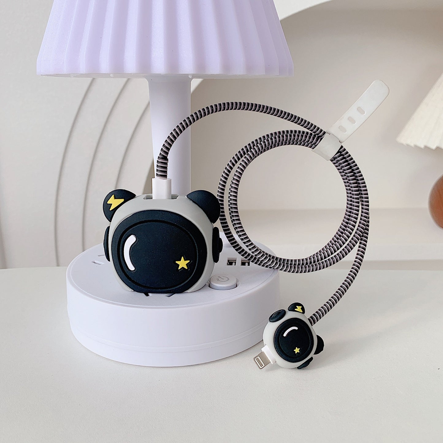 Protezione Cavo Caricatore Astronauta - Rendtronics