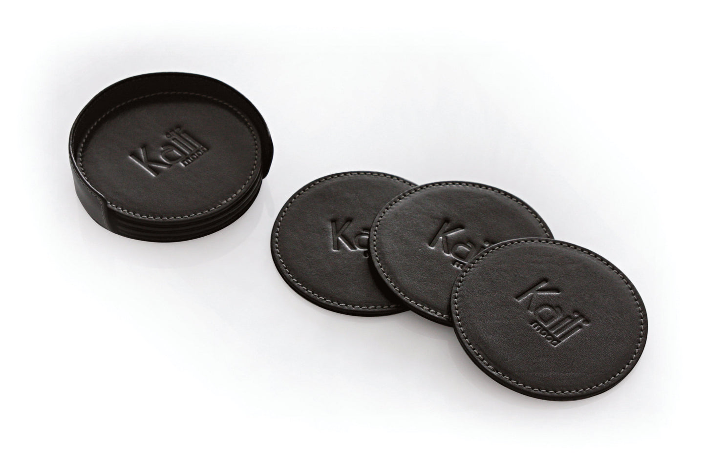 K0007AB | 6-piece Under Glass Set made of genuine full grain leather, smooth. Under glasses size: ø 9 cm, Under glasses holder size: ø 9 x 3.0 cm. Packaging: Tnt bag by Kaili mood