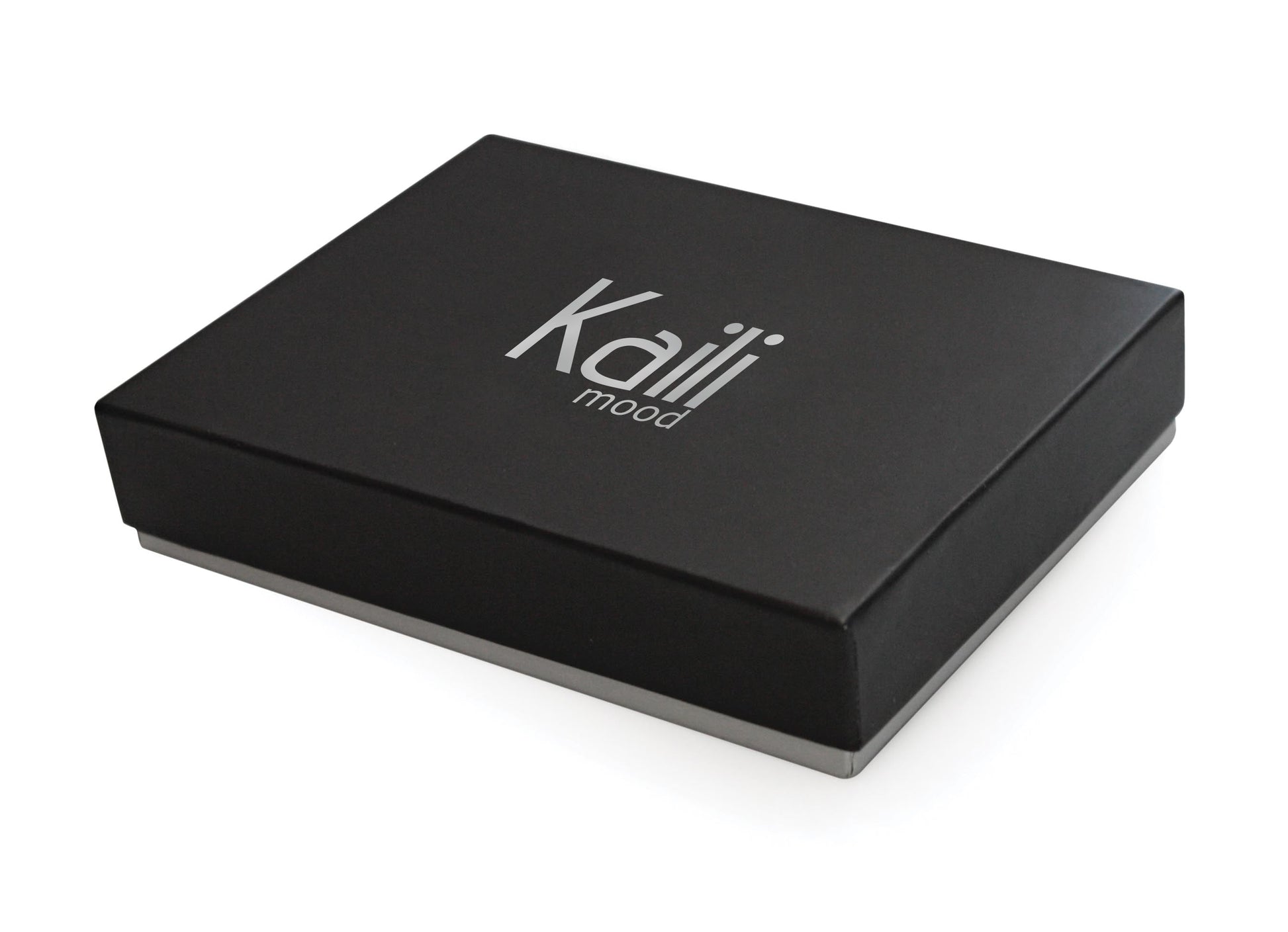 K0039FB | Heart Winder Made in Italy Genuine Full Grain Leather, Dollar Grain - Grey Color - Size: 5 x 8 x 0.5 cm - Package: Hard Bottom/Lid Gift Box by Kaili mood
